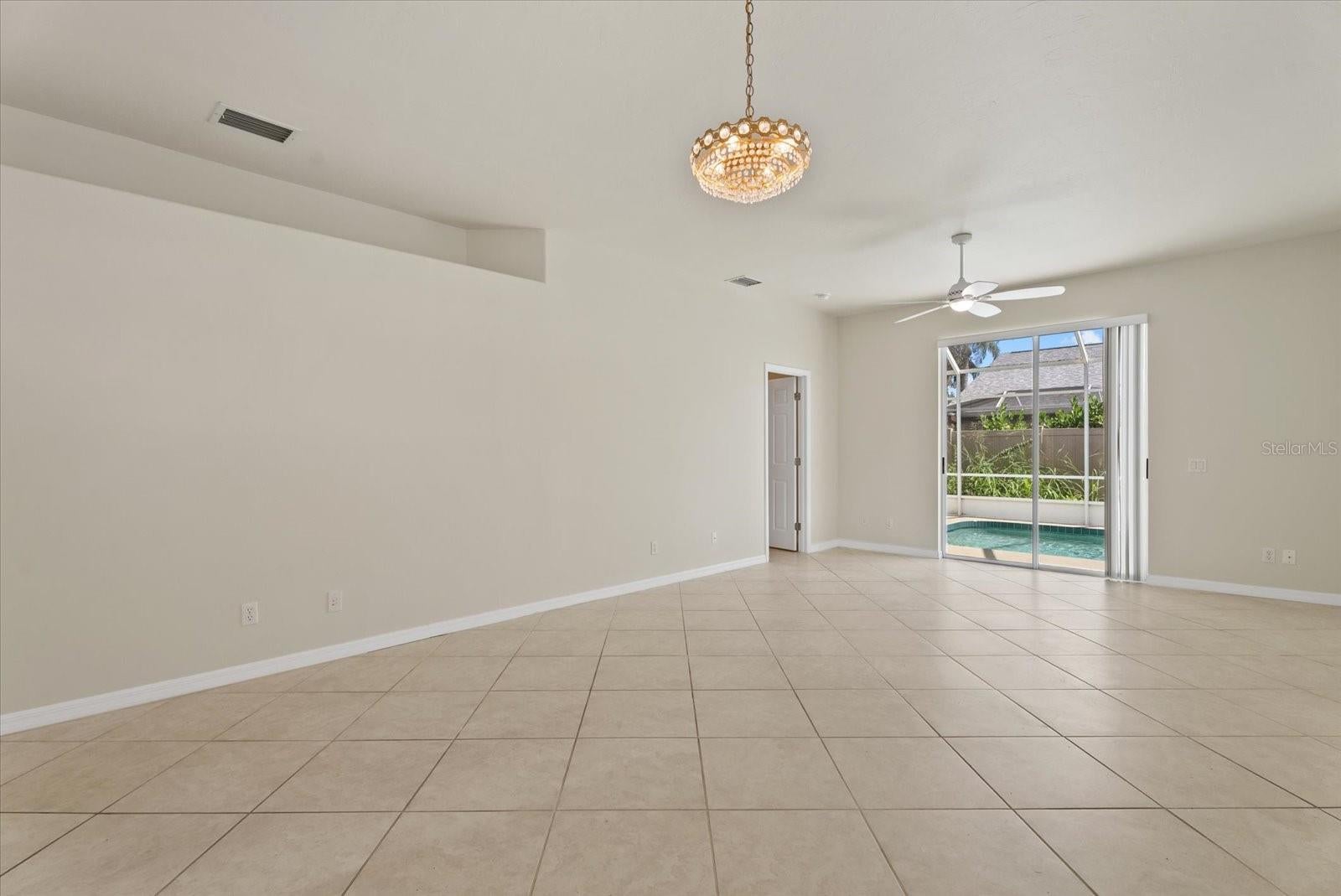 4350 Beekman Pl #108, Sarasota, FL 34235 photo
