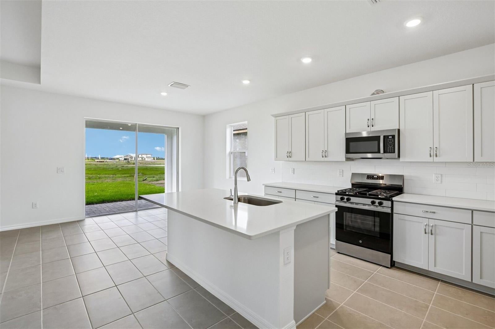 8725 Canard Cv, Palmetto, FL 34221 photo