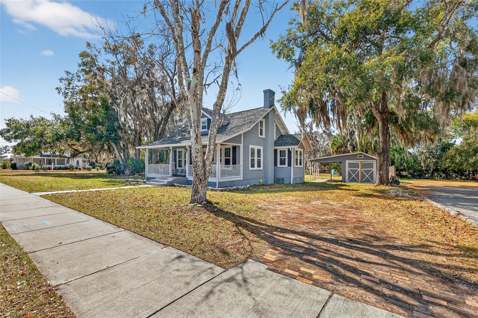 92 S Trowell Ave, Umatilla, FL 32784 photo