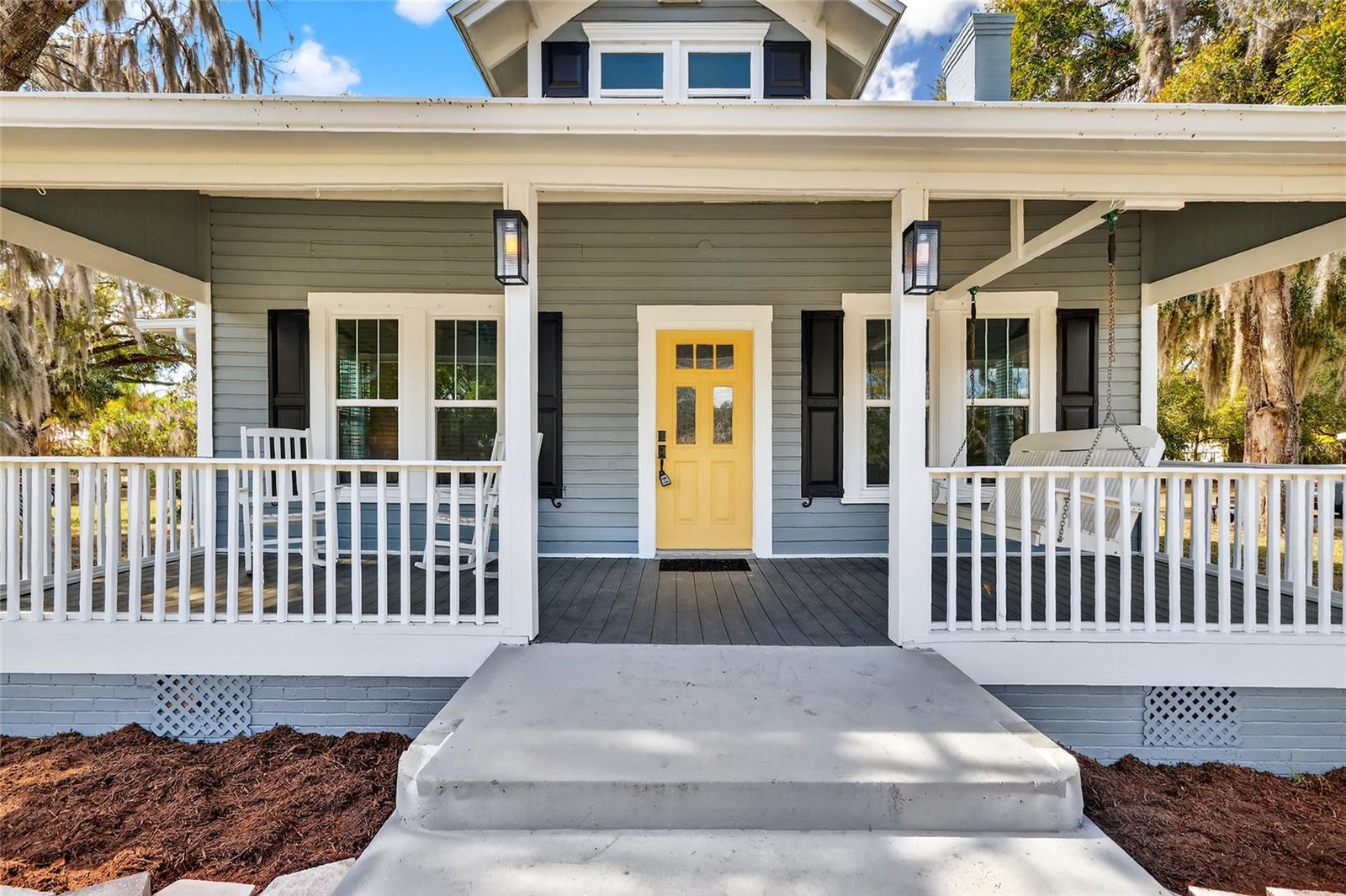 92 S Trowell Ave, Umatilla, FL 32784 photo