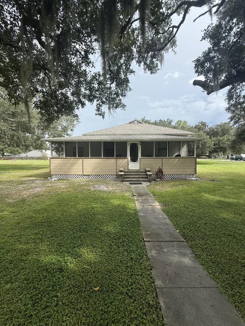275 Temple St, Mulberry, FL 33860