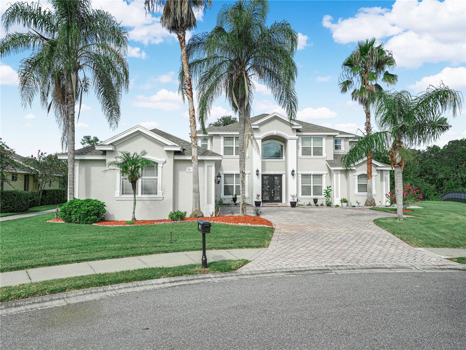 565 Whisper Woods Dr, Lakeland, FL 33813