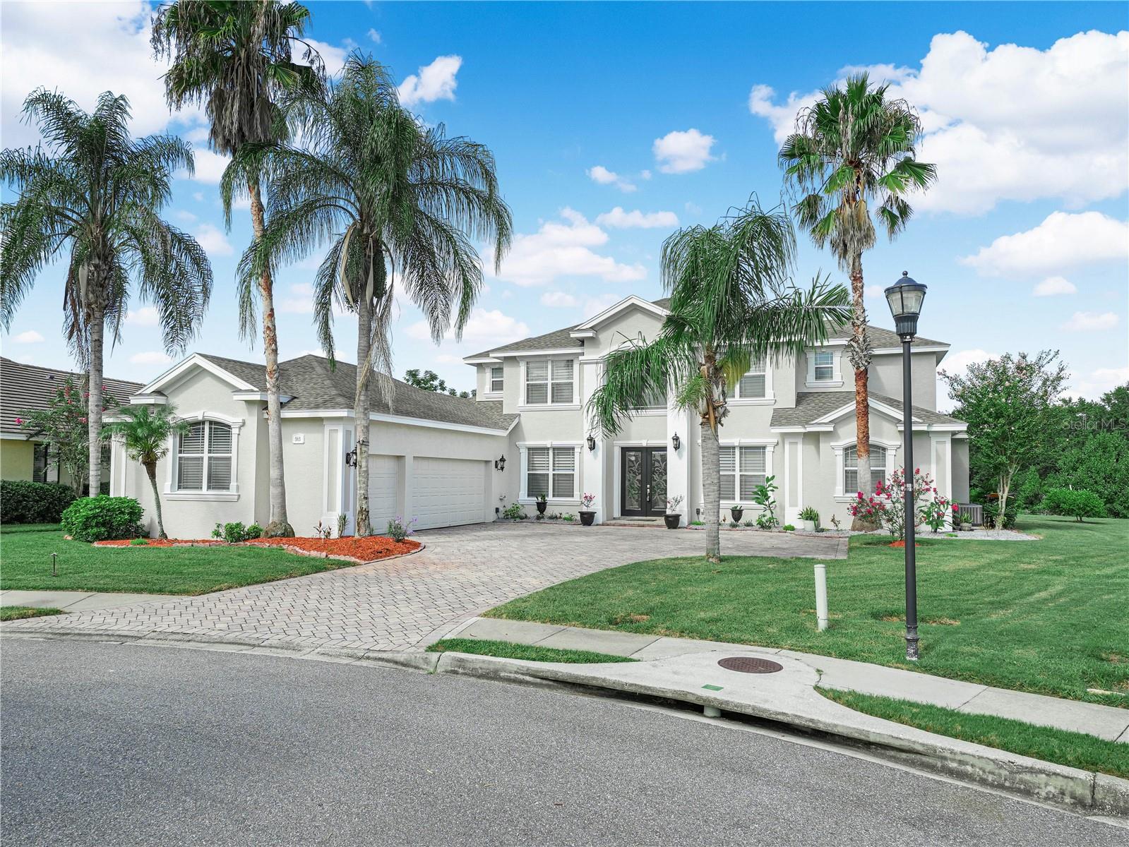 565 Whisper Woods Dr, Lakeland, FL 33813 photo