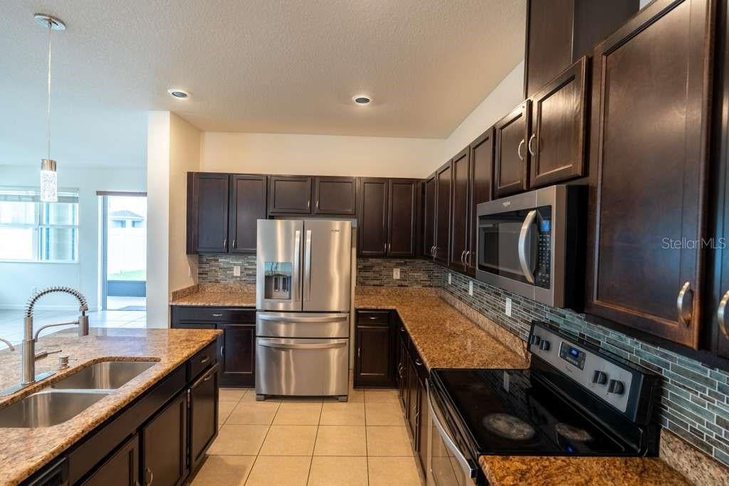 11517 Palmetto Sands Ct, Tampa, FL 33626 photo