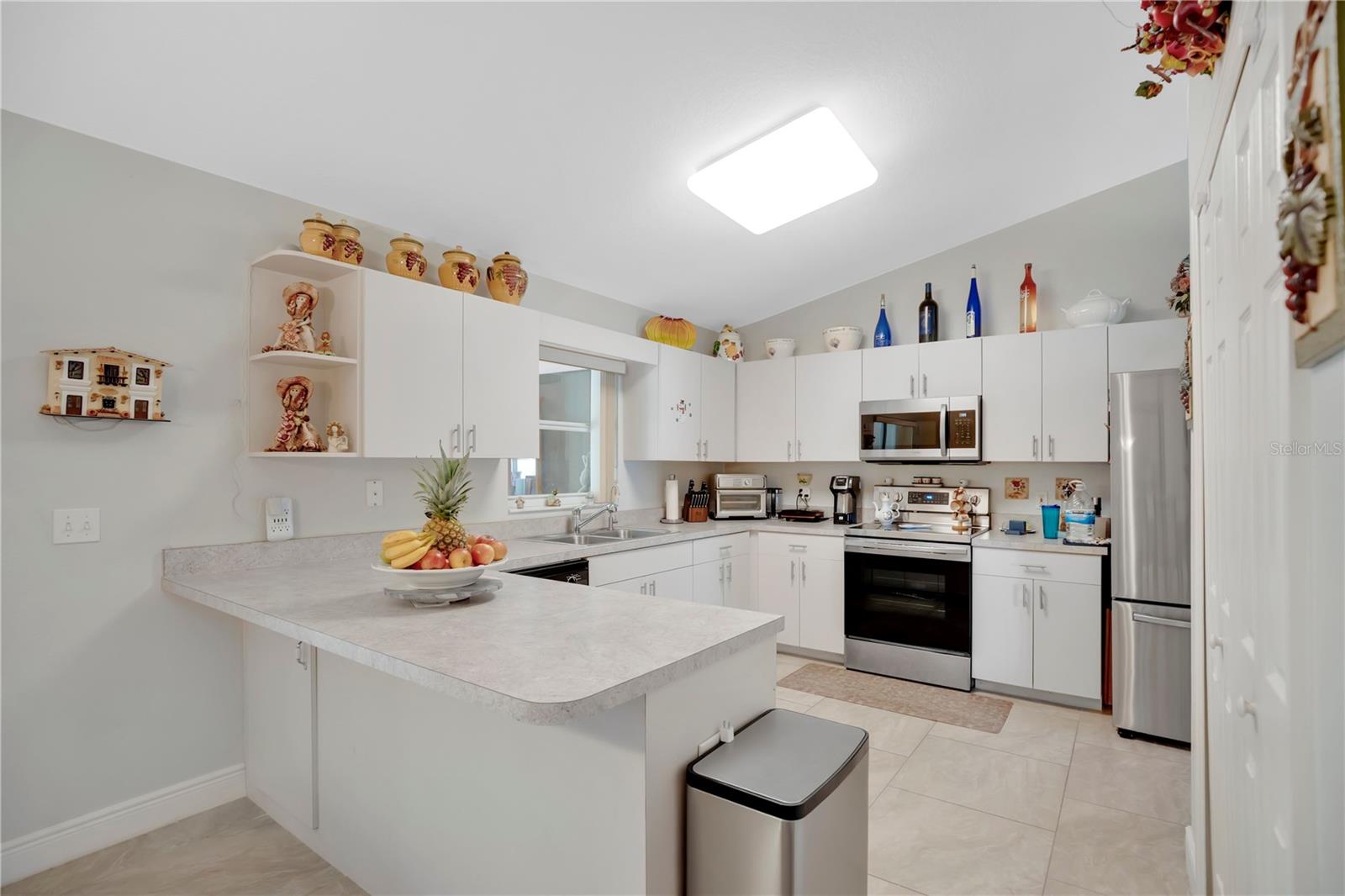 18 Angeles Rd, Debary, FL 32713 photo