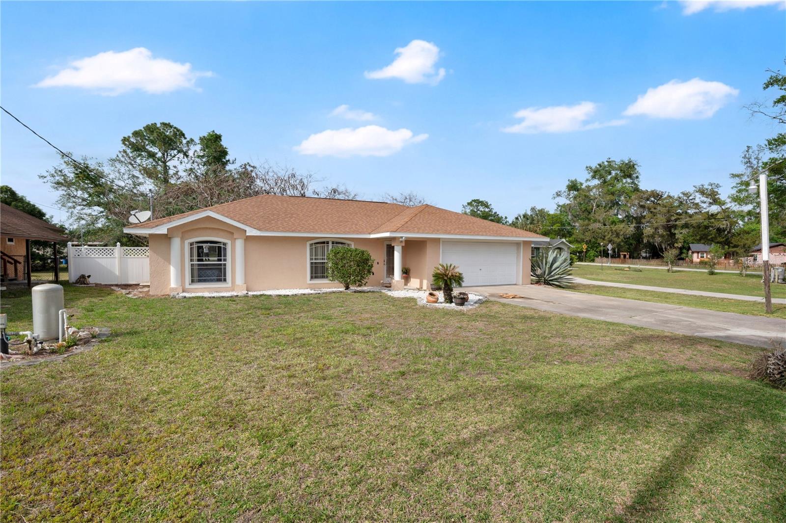 18 Angeles Rd, Debary, FL 32713 photo