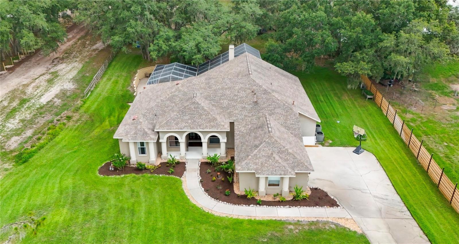 13020 Shadow Run Blvd, Riverview, FL 33569 photo