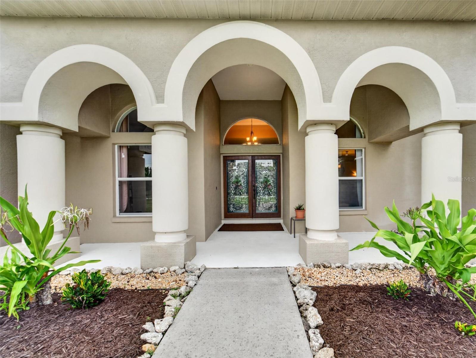 13020 Shadow Run Blvd, Riverview, FL 33569 photo