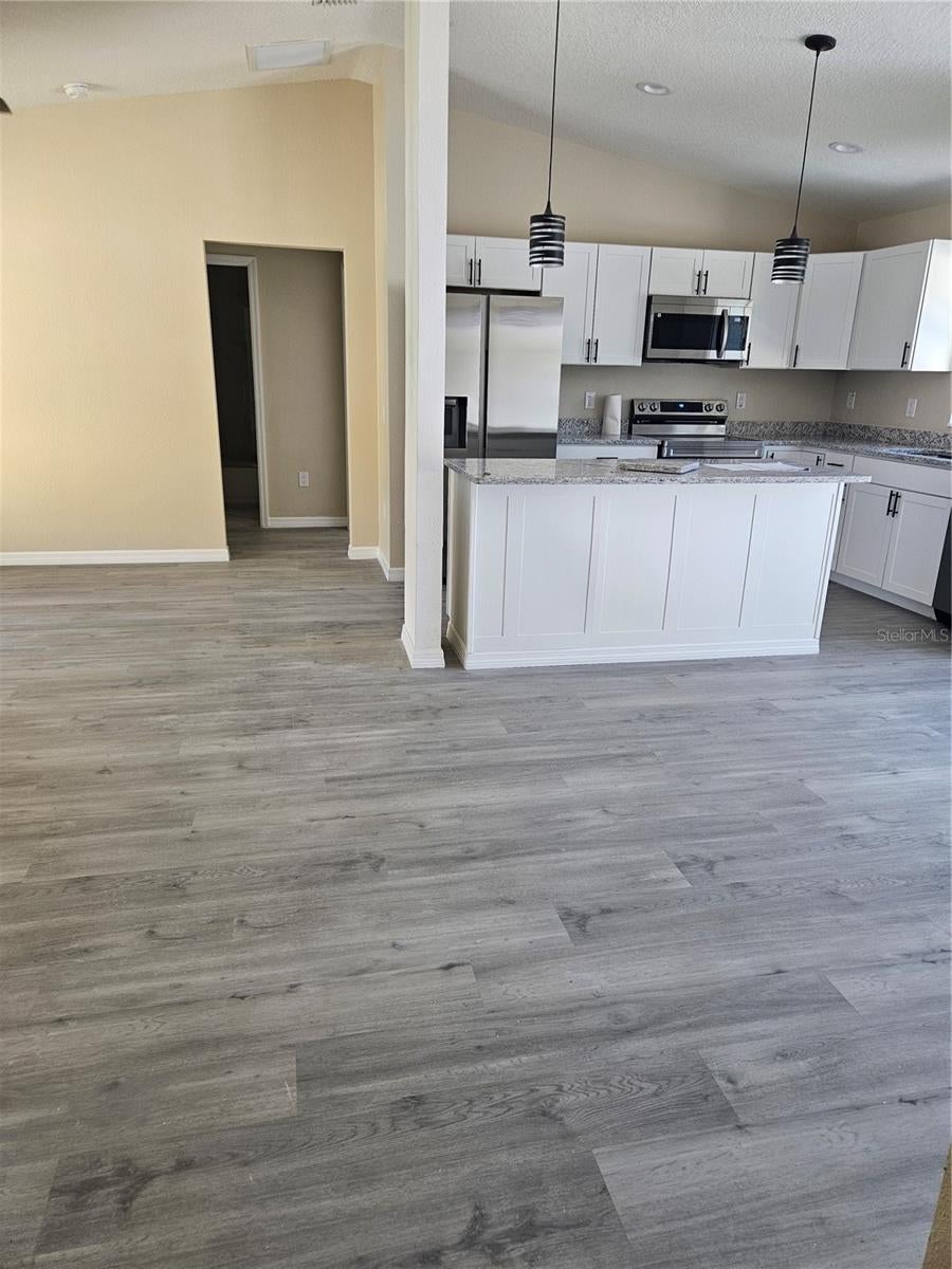 410 Kilgore St, Wildwood, FL 34785 photo