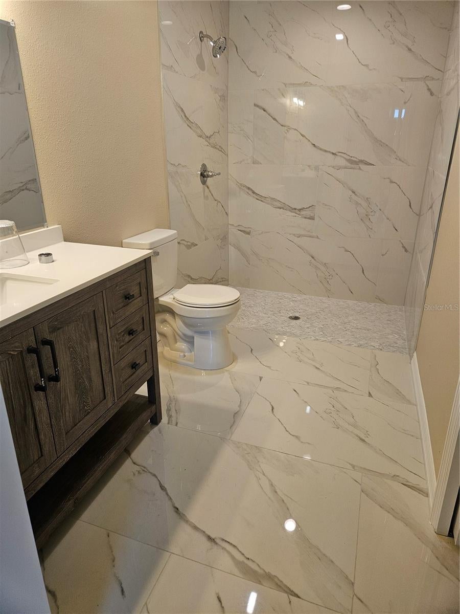 410 Kilgore St, Wildwood, FL 34785 photo
