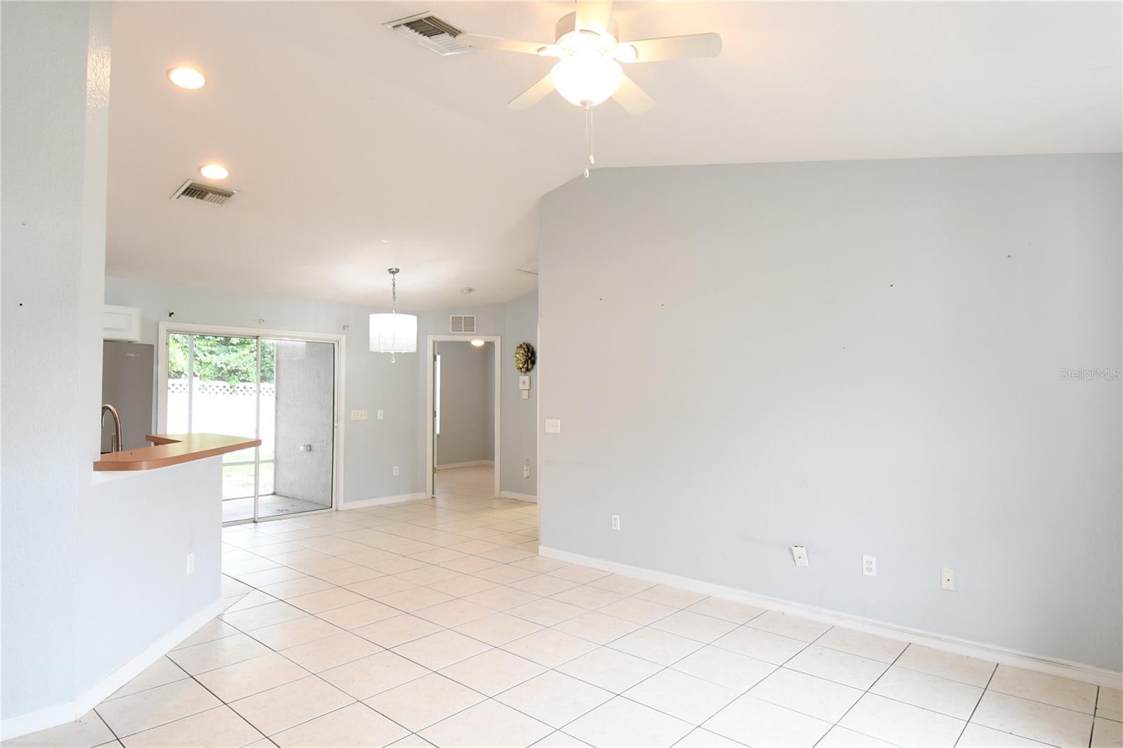 407 Cierra Oaks Cir, Lady Lake, FL 32159 photo
