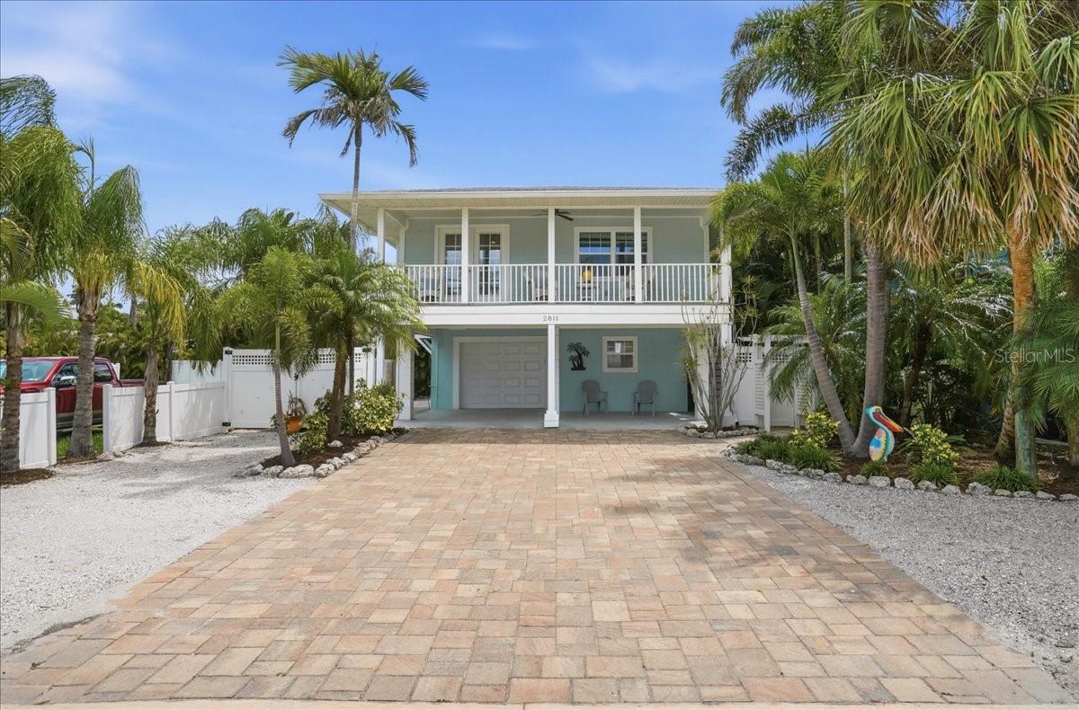 2811 Gulf Dr, Holmes Beach, FL 34217 photo