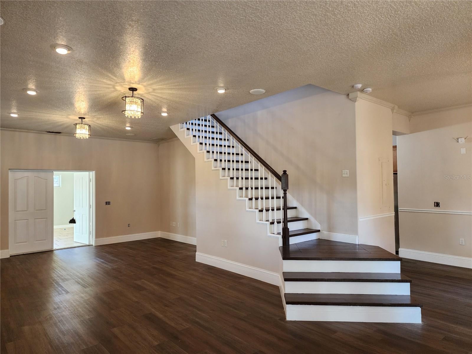 24247 Wolf Branch Rd, Sorrento, FL 32776 photo