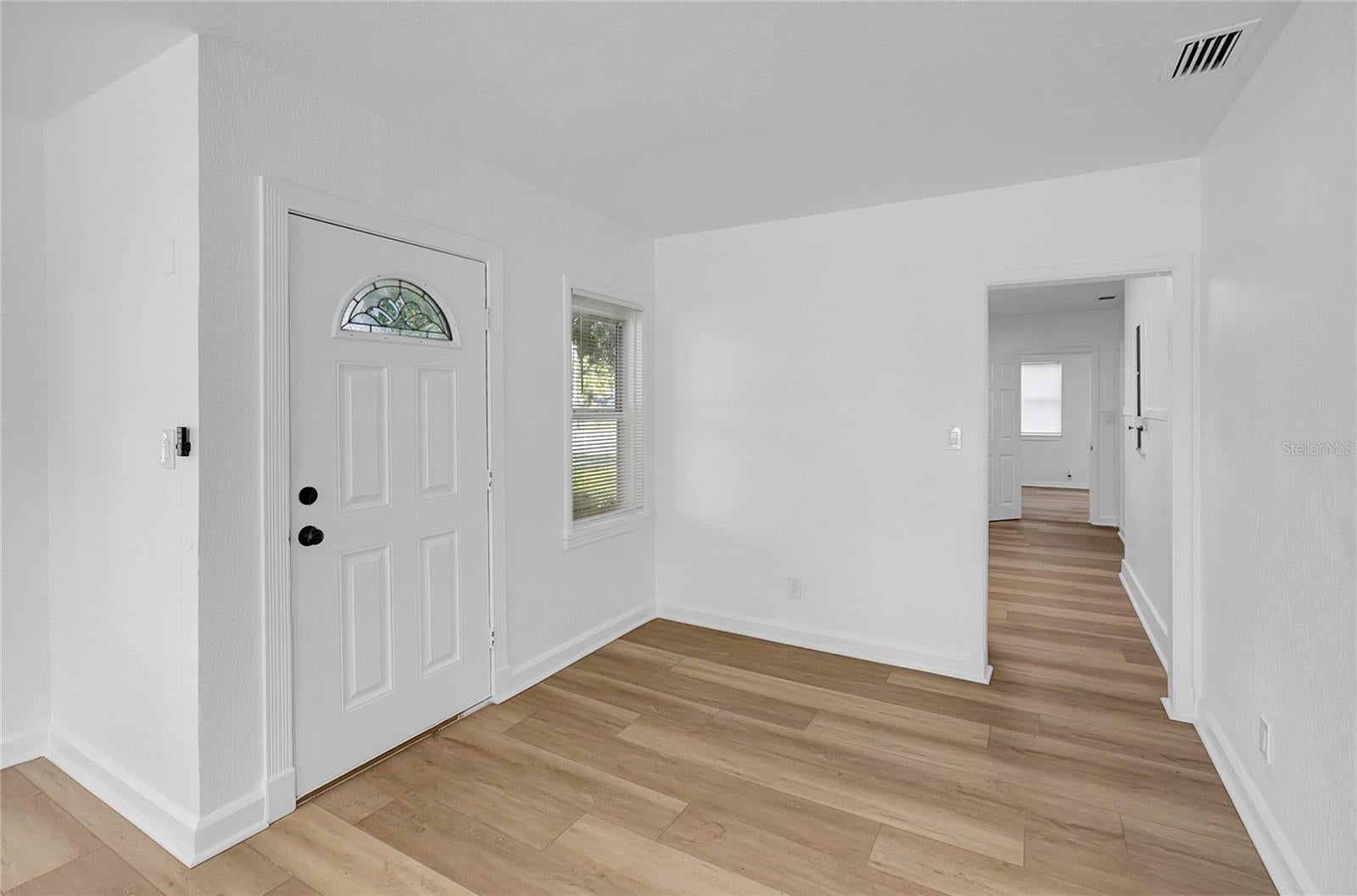 4355 58 Ave, Saint Petersburg, FL 33714 photo