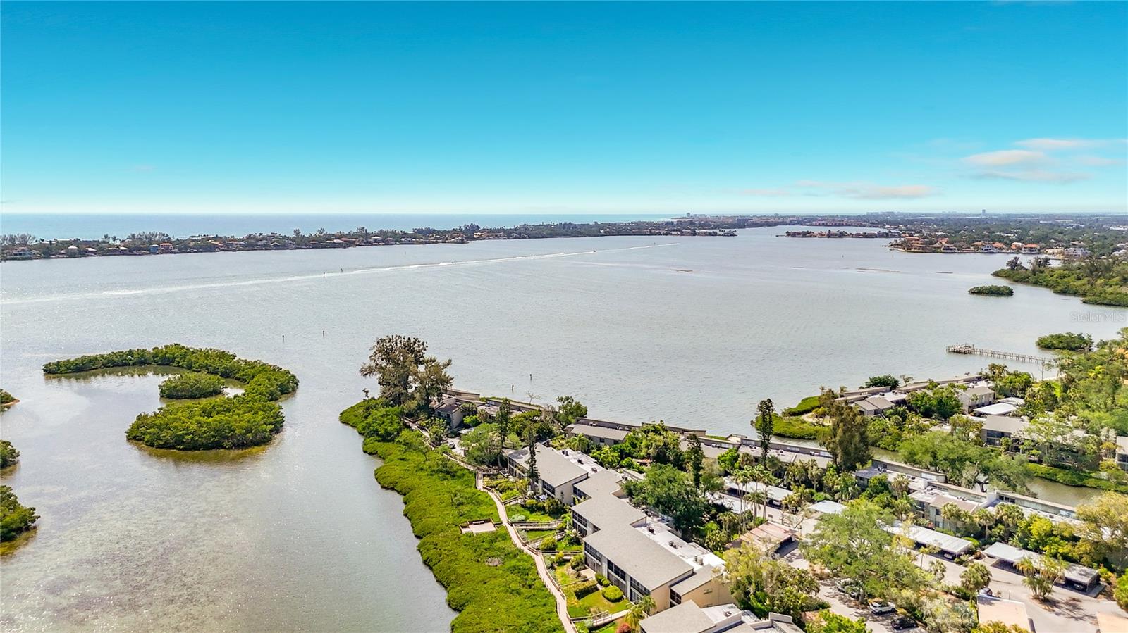 1515 Pelican Point Drive Bay, Sarasota, FL 34231