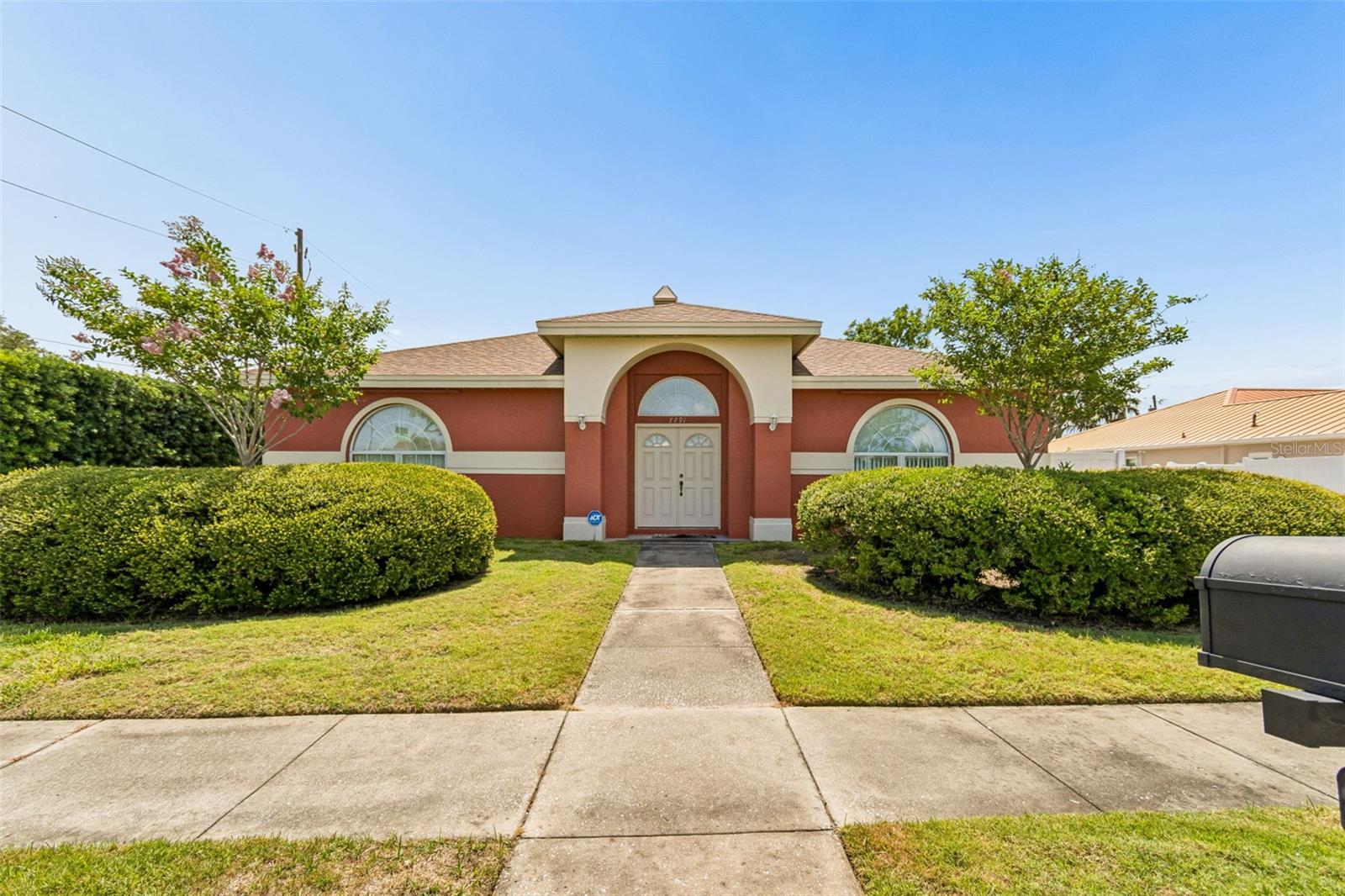 7791 Carver Ct, Seminole, FL 33772 photo