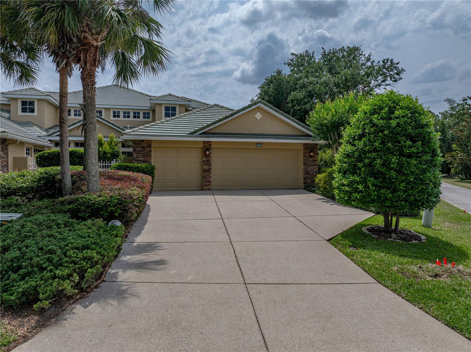 Townhouse in DADE CITY FL 13209 PALMILLA CIRCLE 5.jpg