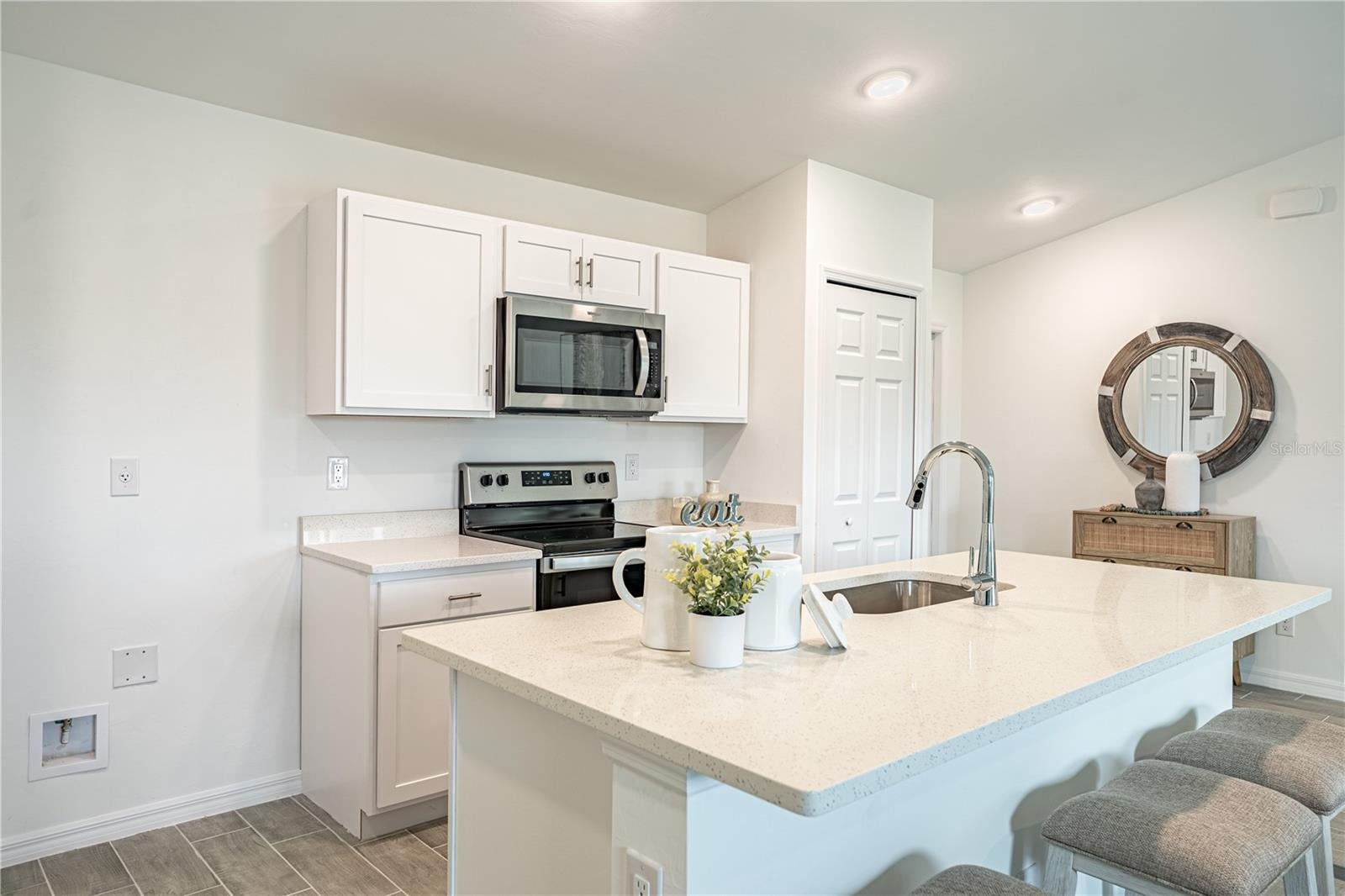 364 Lindon St, Port Charlotte, FL 33954 photo