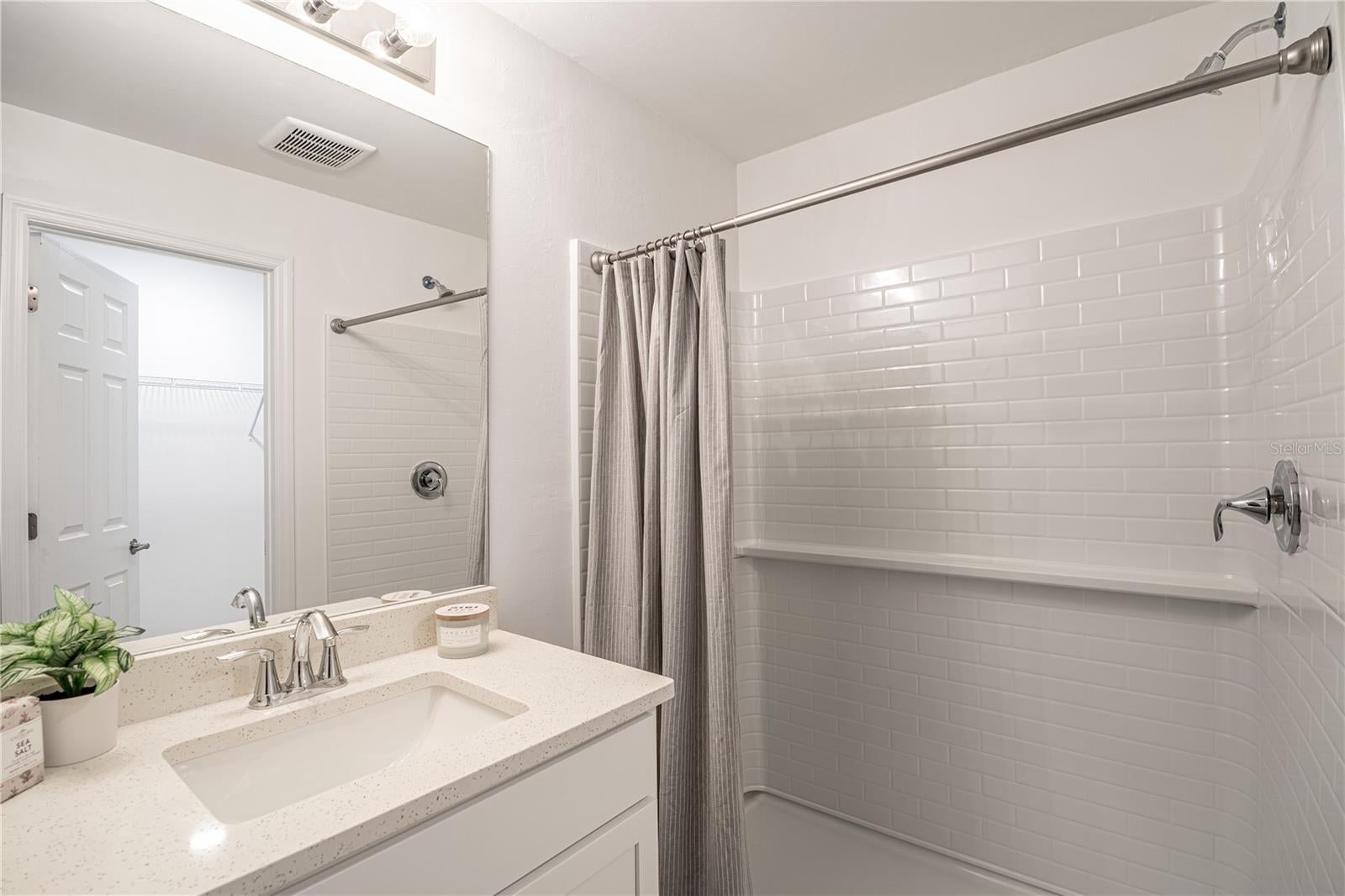 364 Lindon St, Port Charlotte, FL 33954 photo