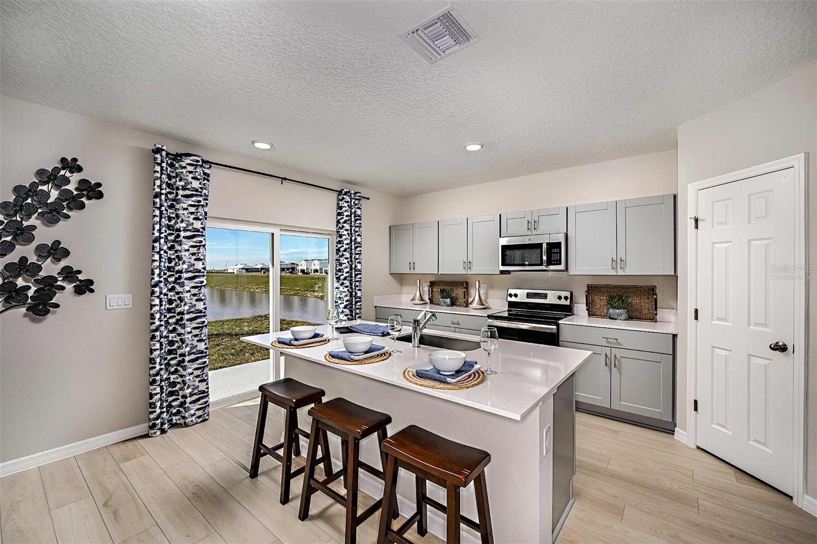 5019 Oaks River St, Davenport, FL 33837 photo