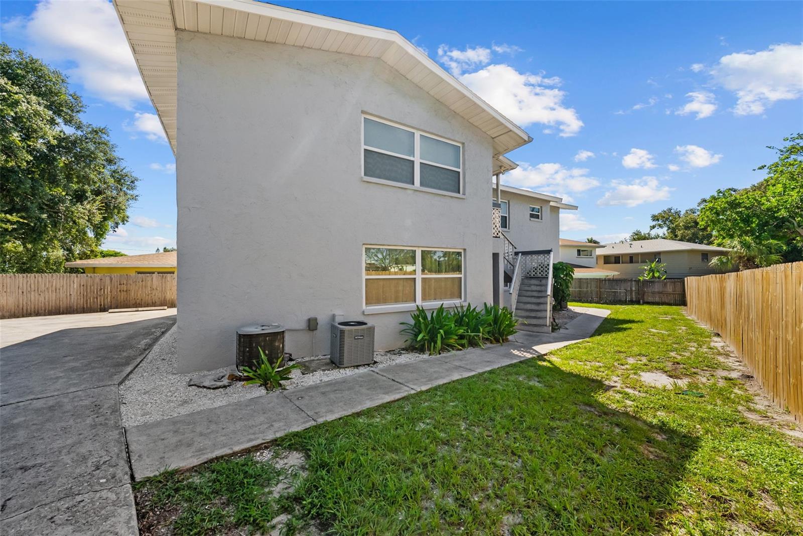 1229 Franklin Cir, Clearwater, FL 33756 photo