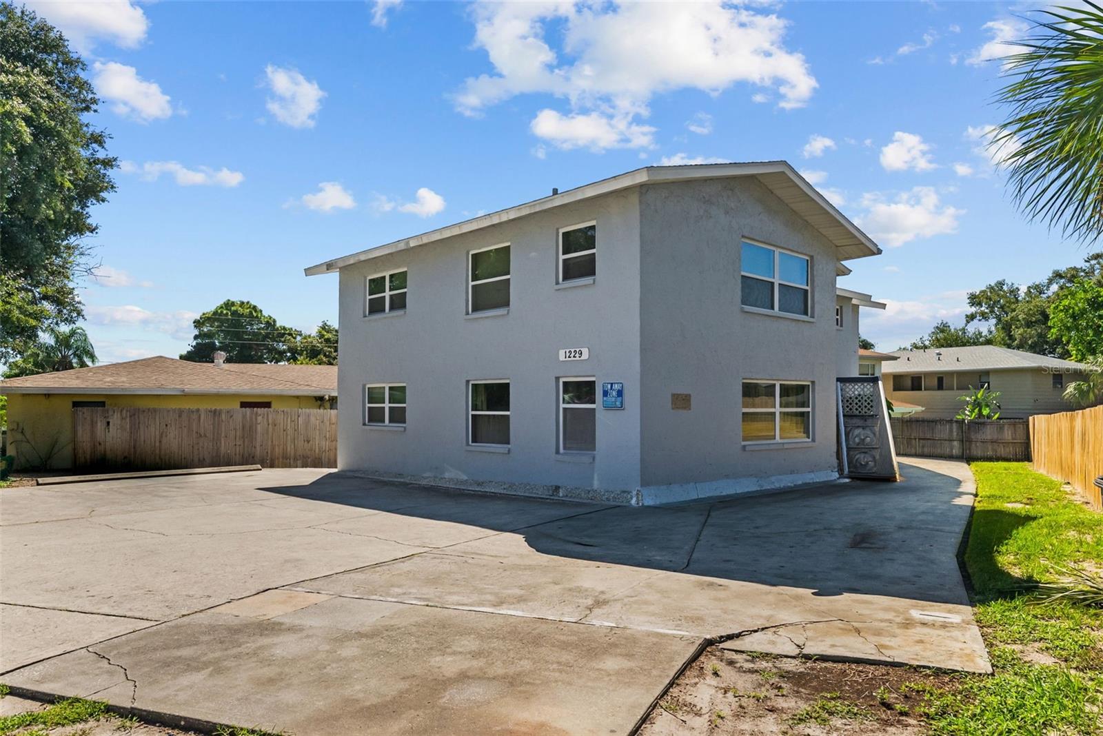 1229 Franklin Cir, Clearwater, FL 33756