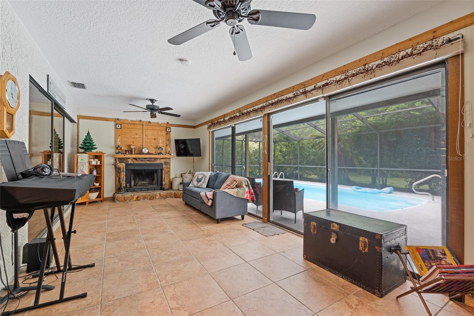 155 Woodcutter Ln, Palm Harbor, FL 34683 photo