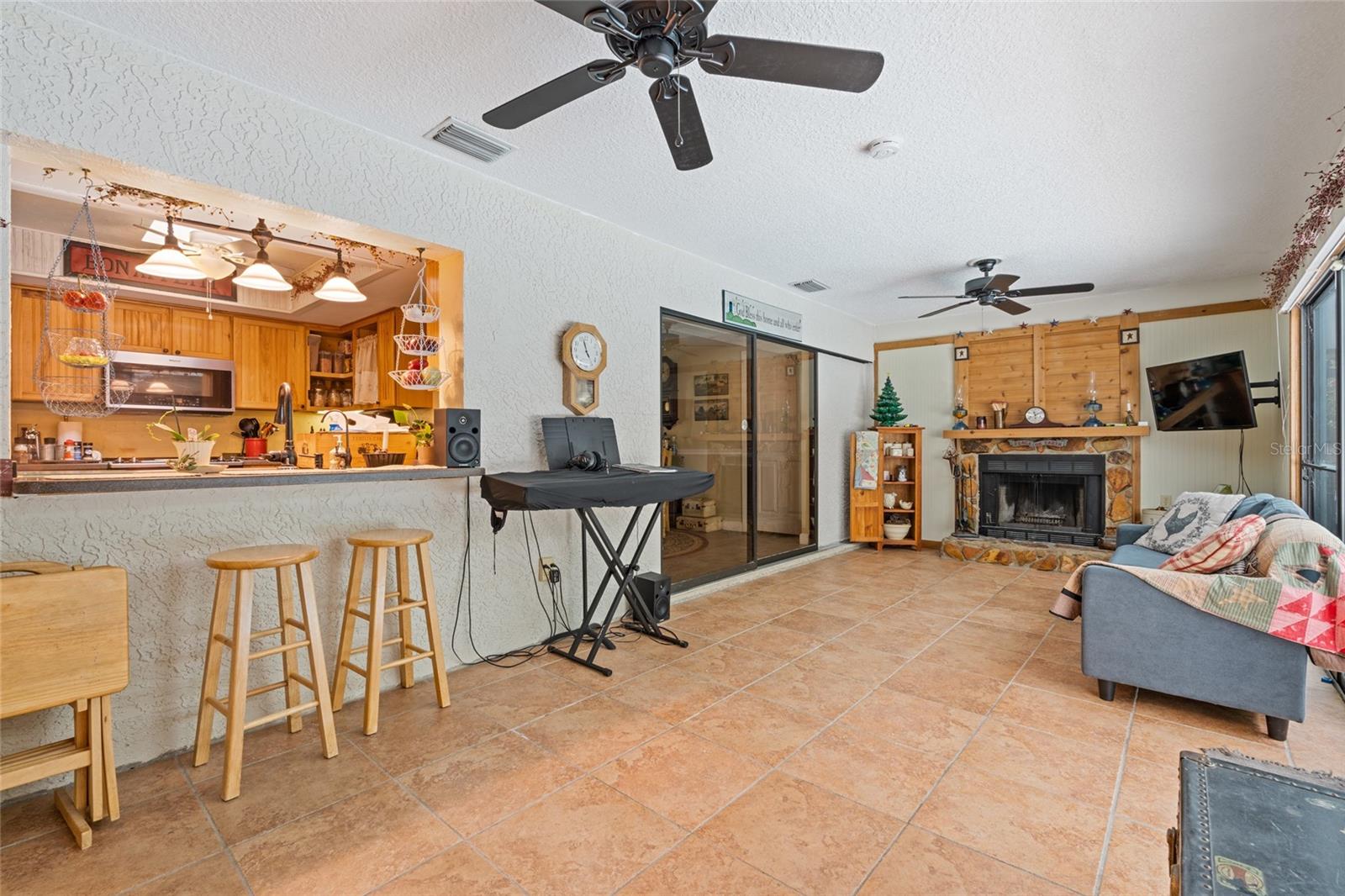155 Woodcutter Ln, Palm Harbor, FL 34683 photo