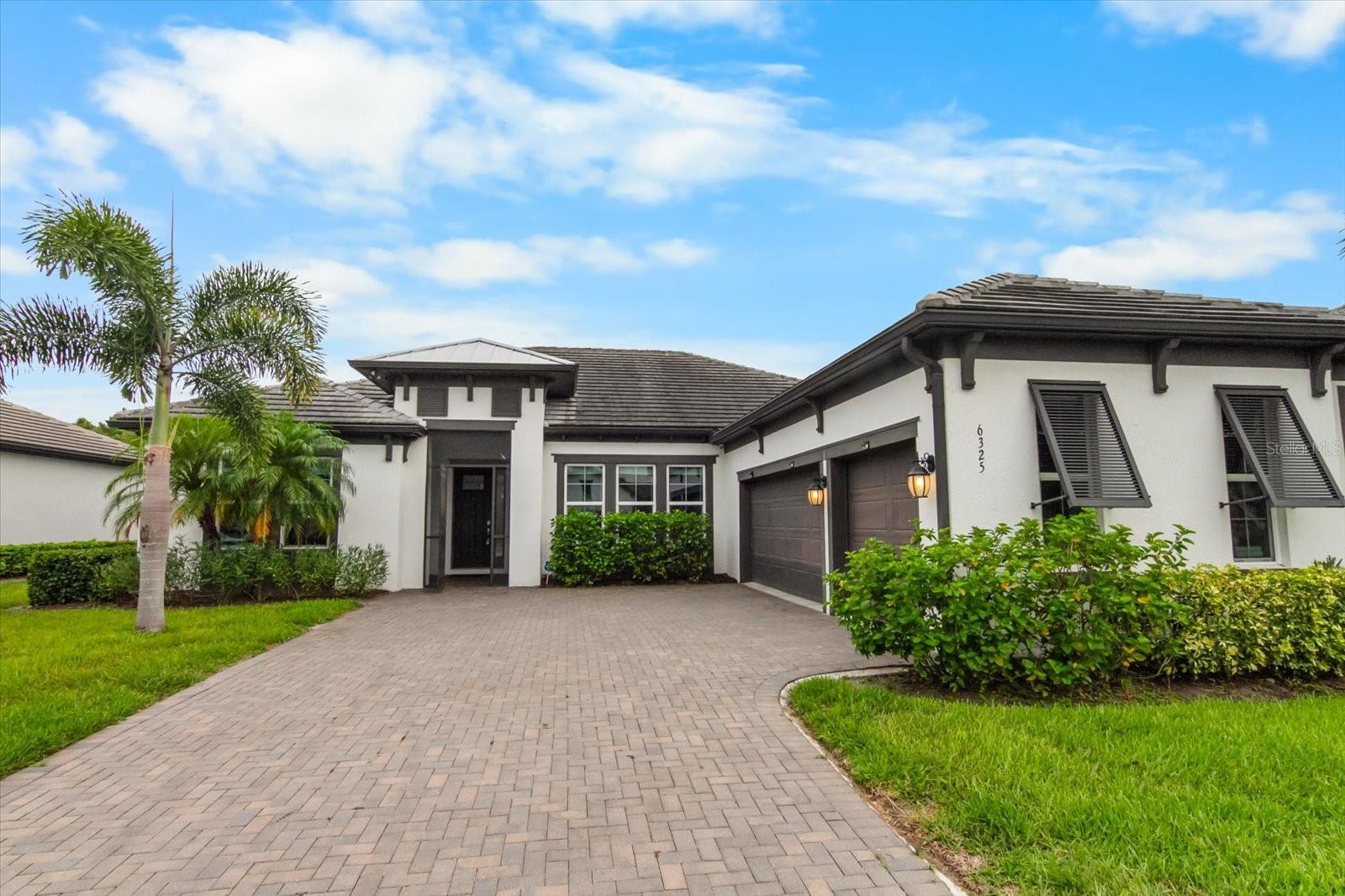 6325 Rivo Lake Blvd, Sarasota, FL 34241