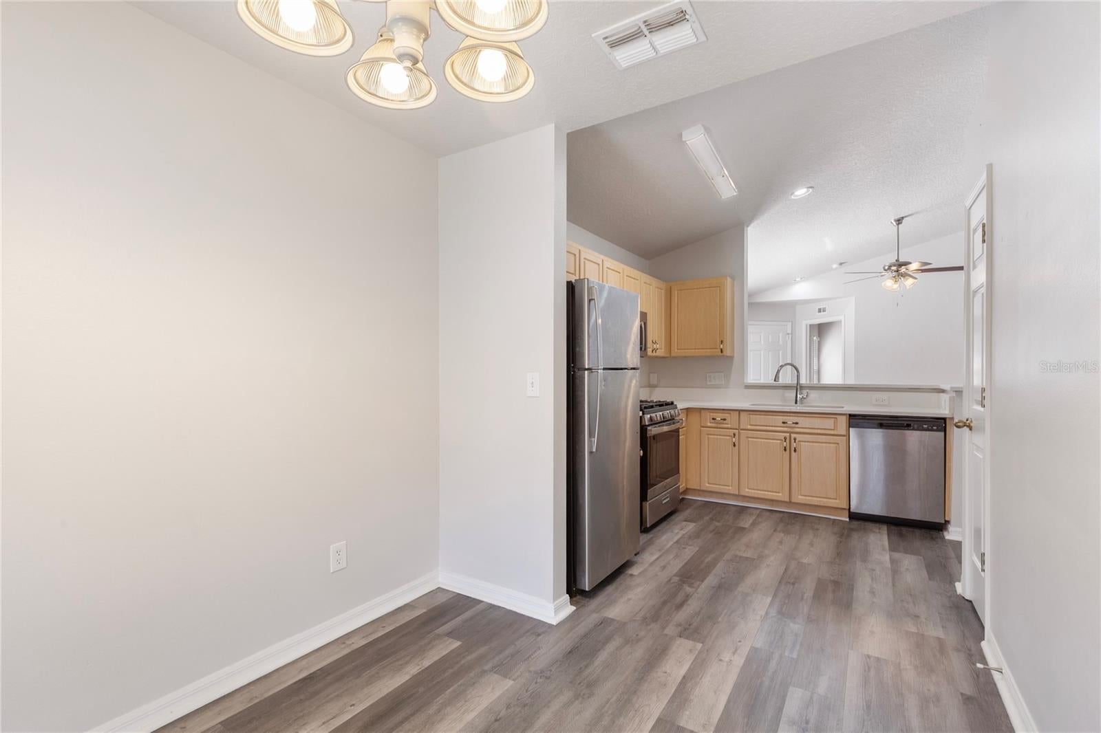 7456 Oxford Garden Cir, Apollo Beach, FL 33572 photo