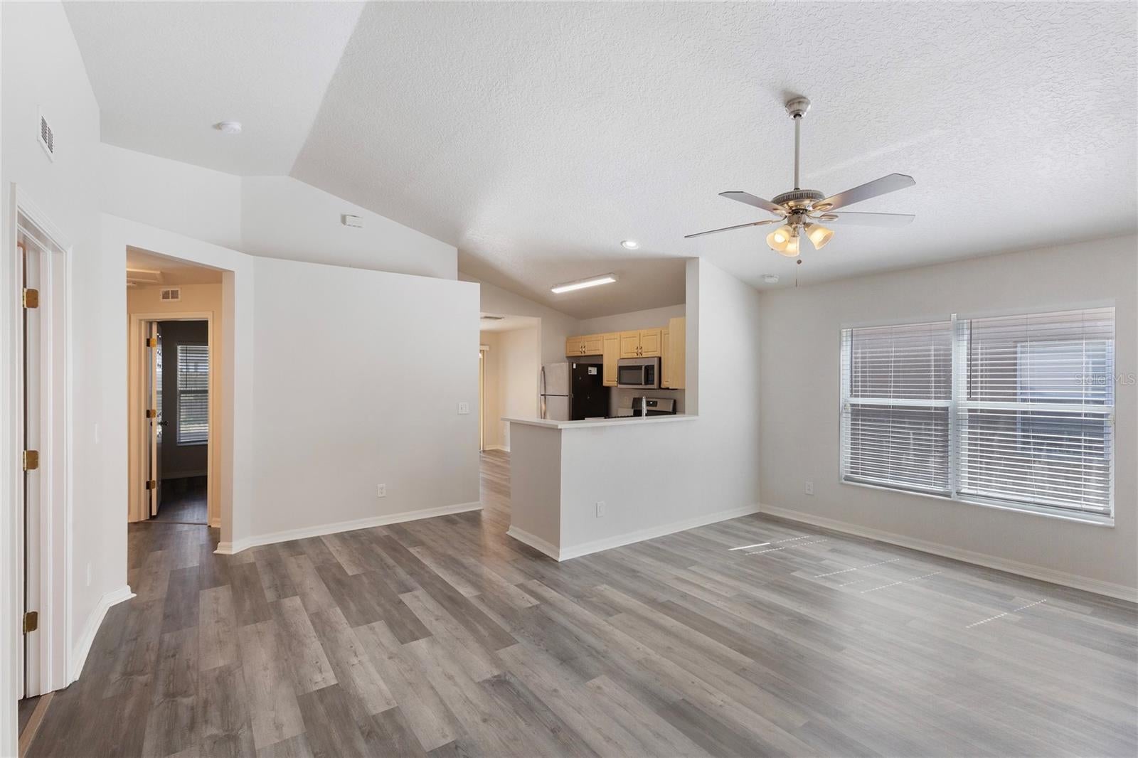 7456 Oxford Garden Cir, Apollo Beach, FL 33572 photo