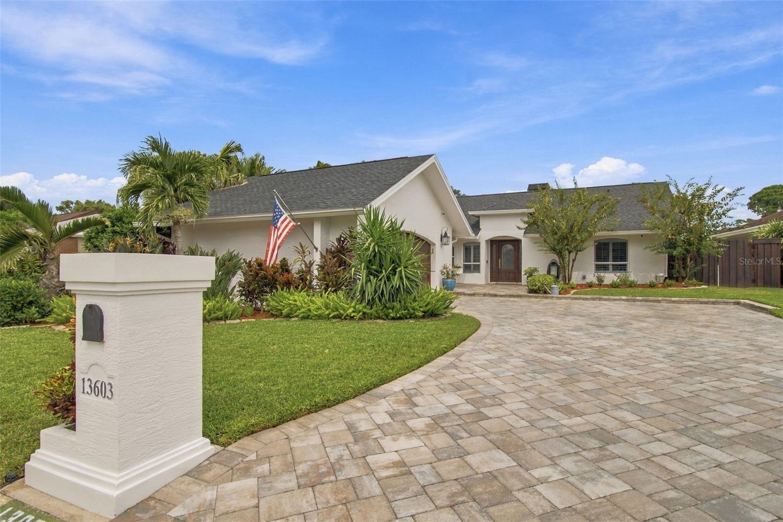 13603 Clubside Dr, Tampa, FL 33624 photo
