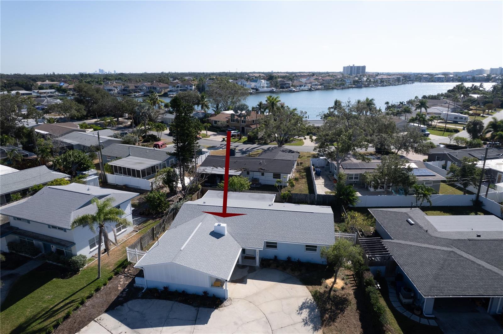 1897 Dolphin Blvd, Saint Petersburg, FL 33707