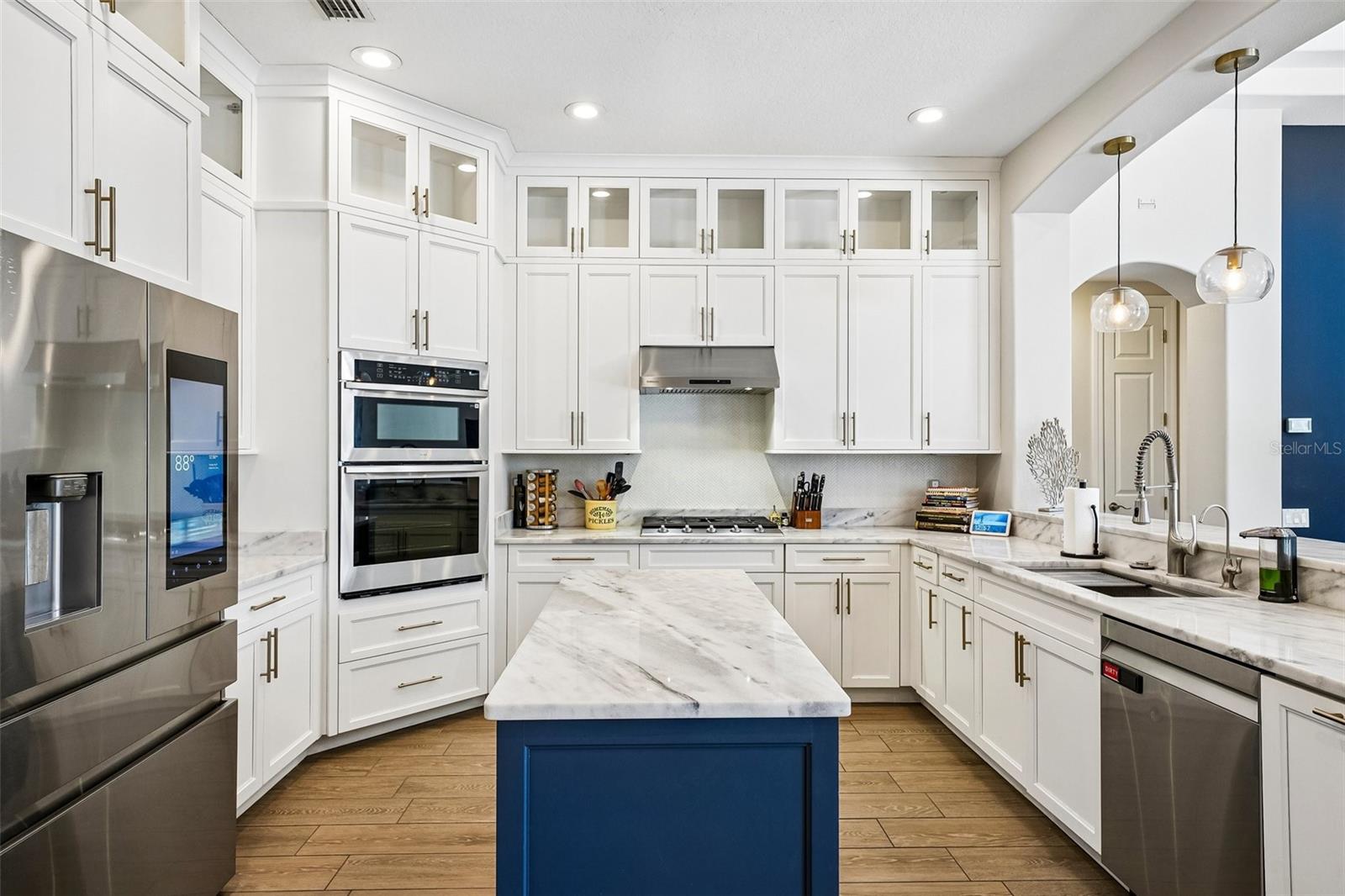 9039 Waterash Ln, Pinellas Park, FL 33782 photo