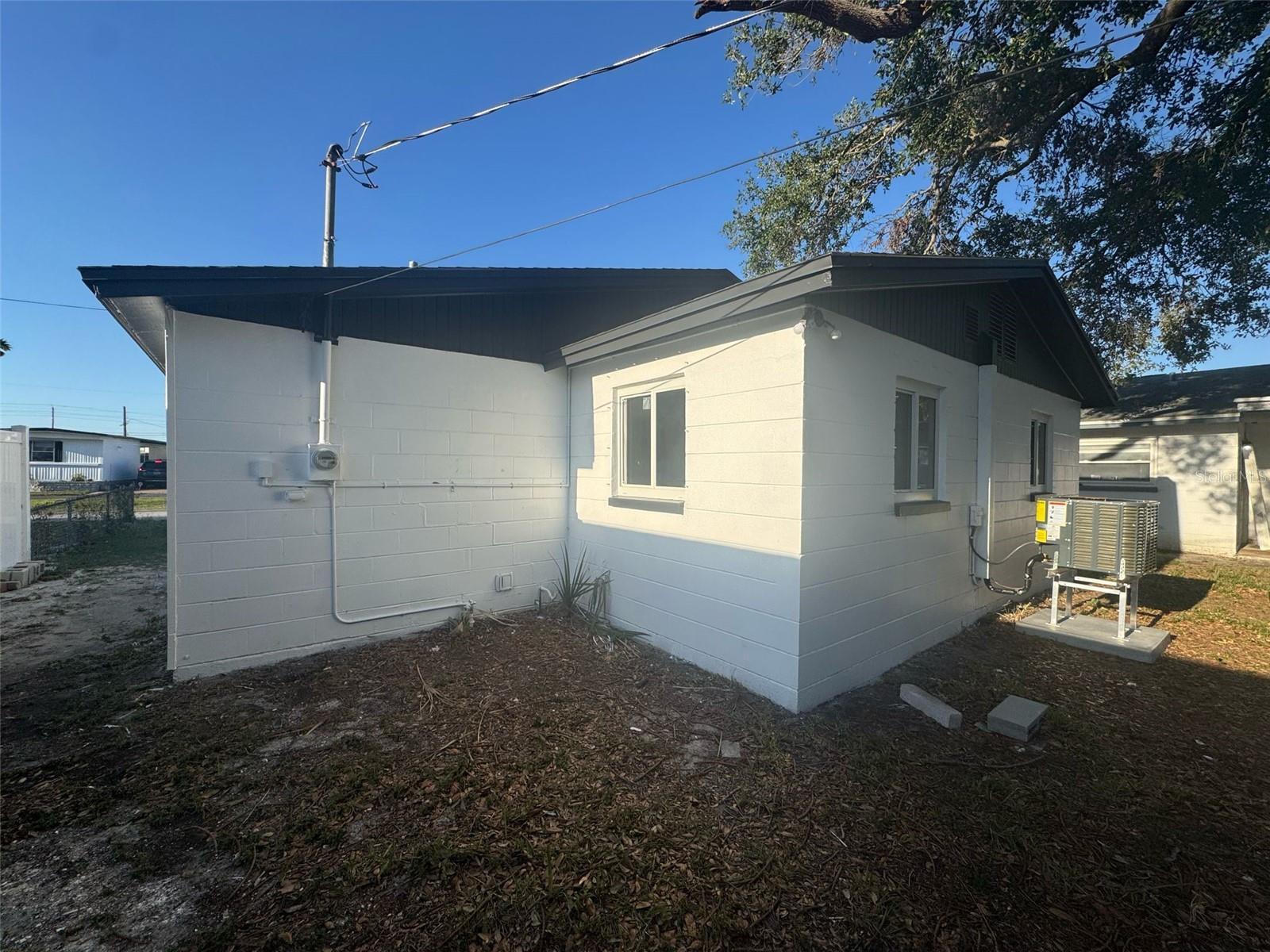 342 51 Ave, Saint Petersburg, FL 33703 photo