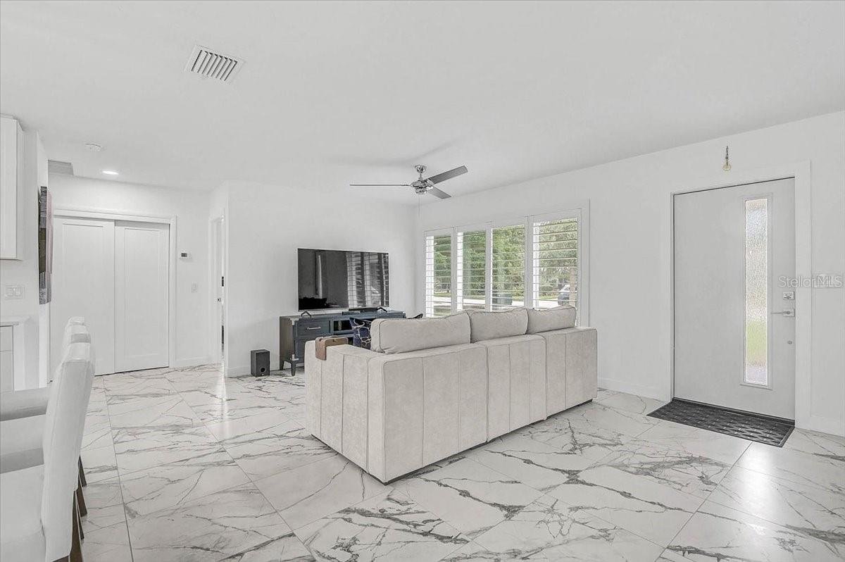 2347 Tangerine Dr, Sarasota, FL 34239 photo