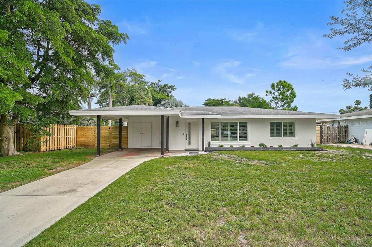 2347 Tangerine Dr, Sarasota, FL 34239 photo