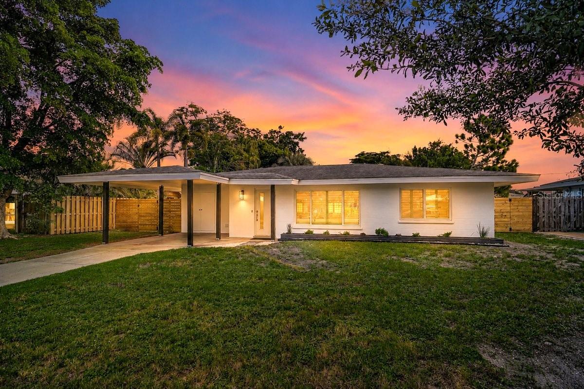 2347 Tangerine Dr, Sarasota, FL 34239 photo