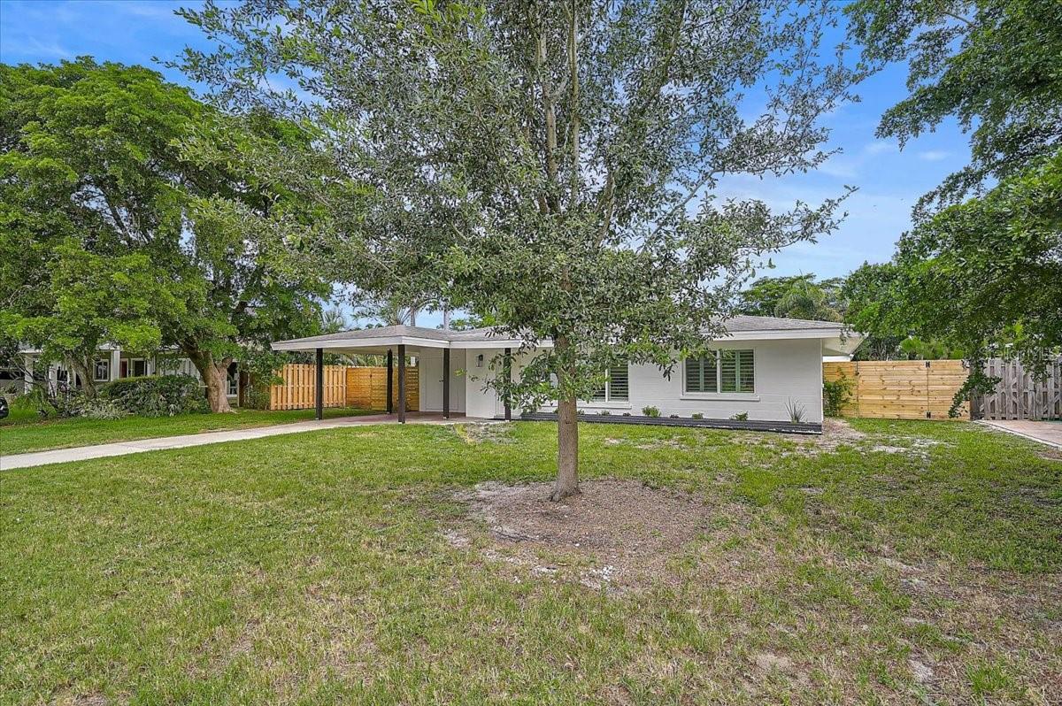 2347 Tangerine Dr, Sarasota, FL 34239 photo