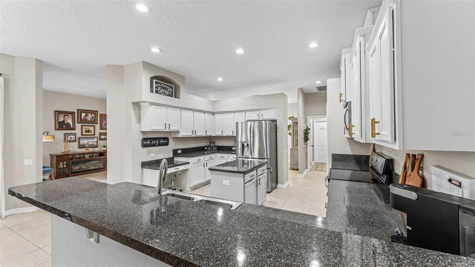 2385 4 St, Mulberry, FL 33860 photo