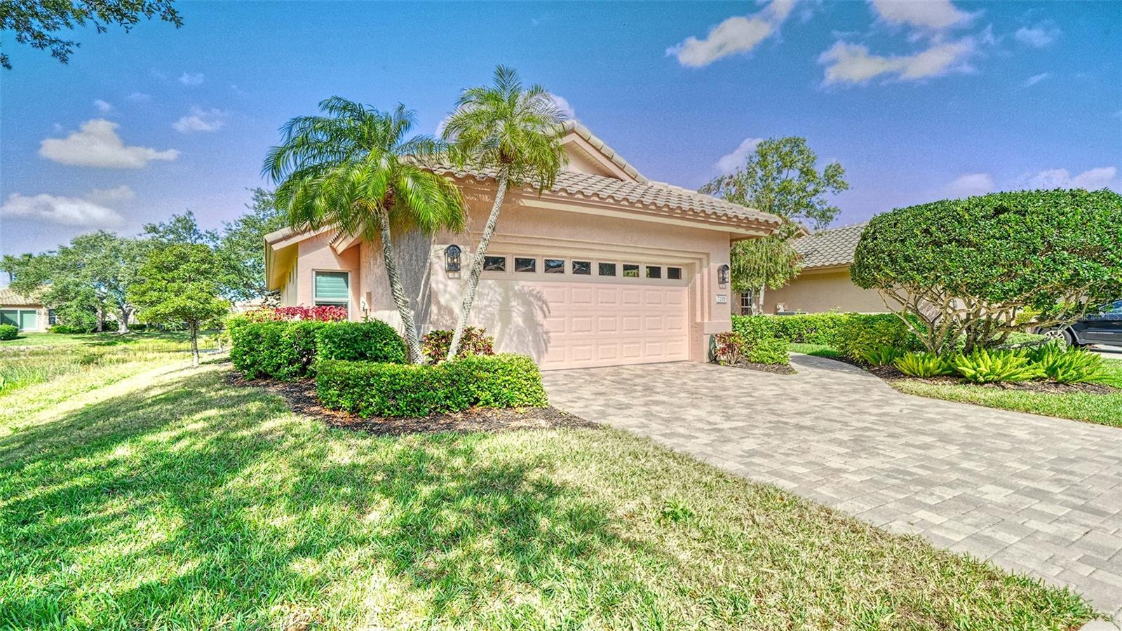 7198 De Lago Dr, Sarasota, FL 34238 photo