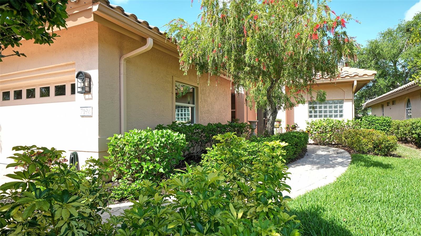 7198 De Lago Dr, Sarasota, FL 34238 photo