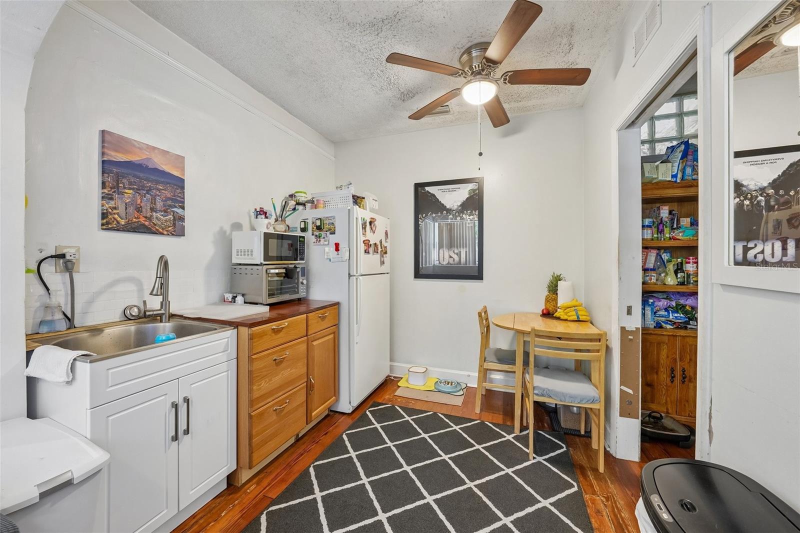 1028 8 Ave, Saint Petersburg, FL 33705 photo