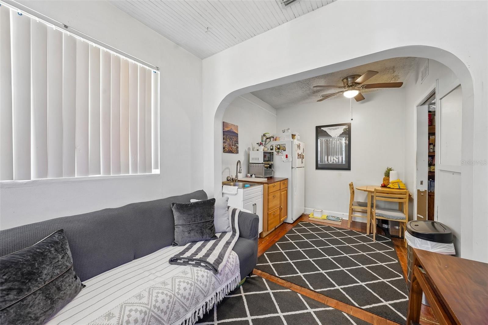 1028 8 Ave, Saint Petersburg, FL 33705 photo