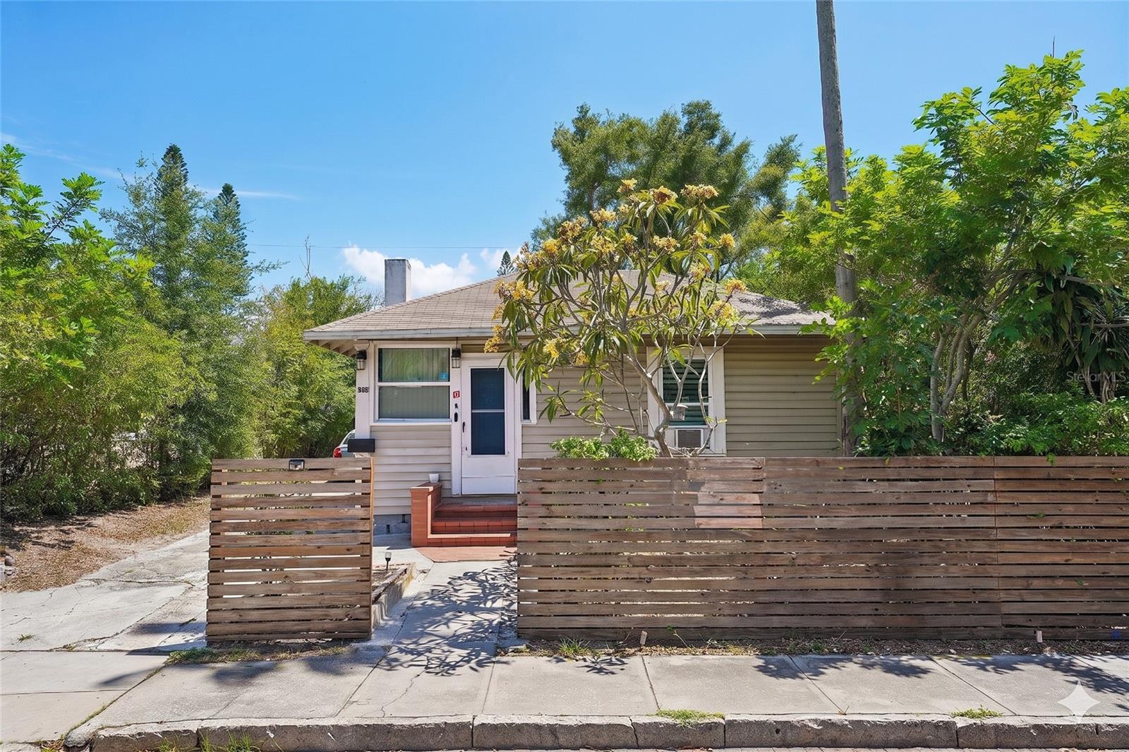 1028 8 Ave, Saint Petersburg, FL 33705