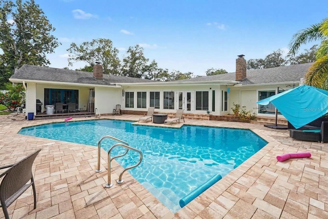 921 College Hill Dr, Clearwater, FL 33765 photo