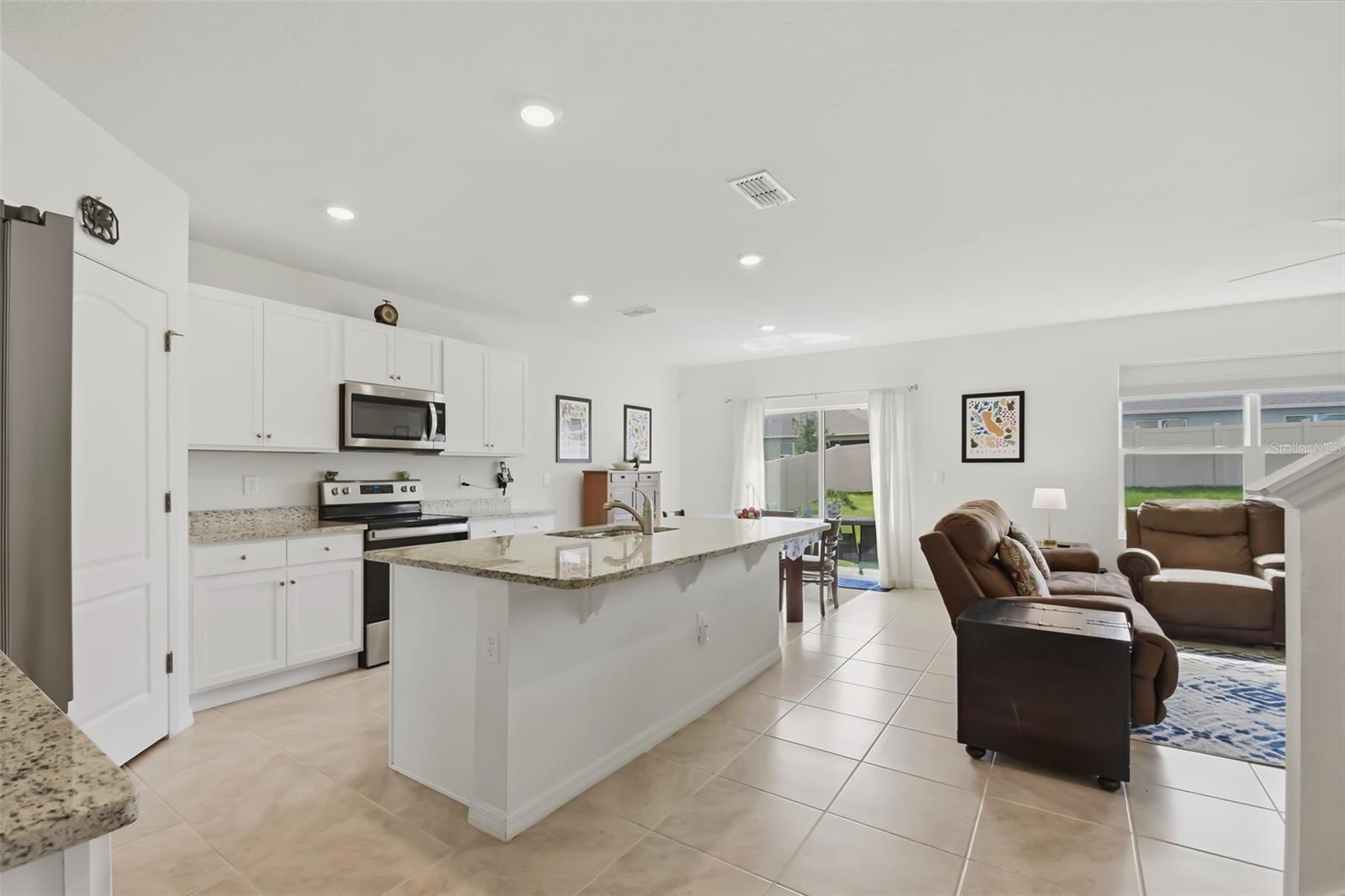 33428 Country House Dr, Sorrento, FL 32776 photo