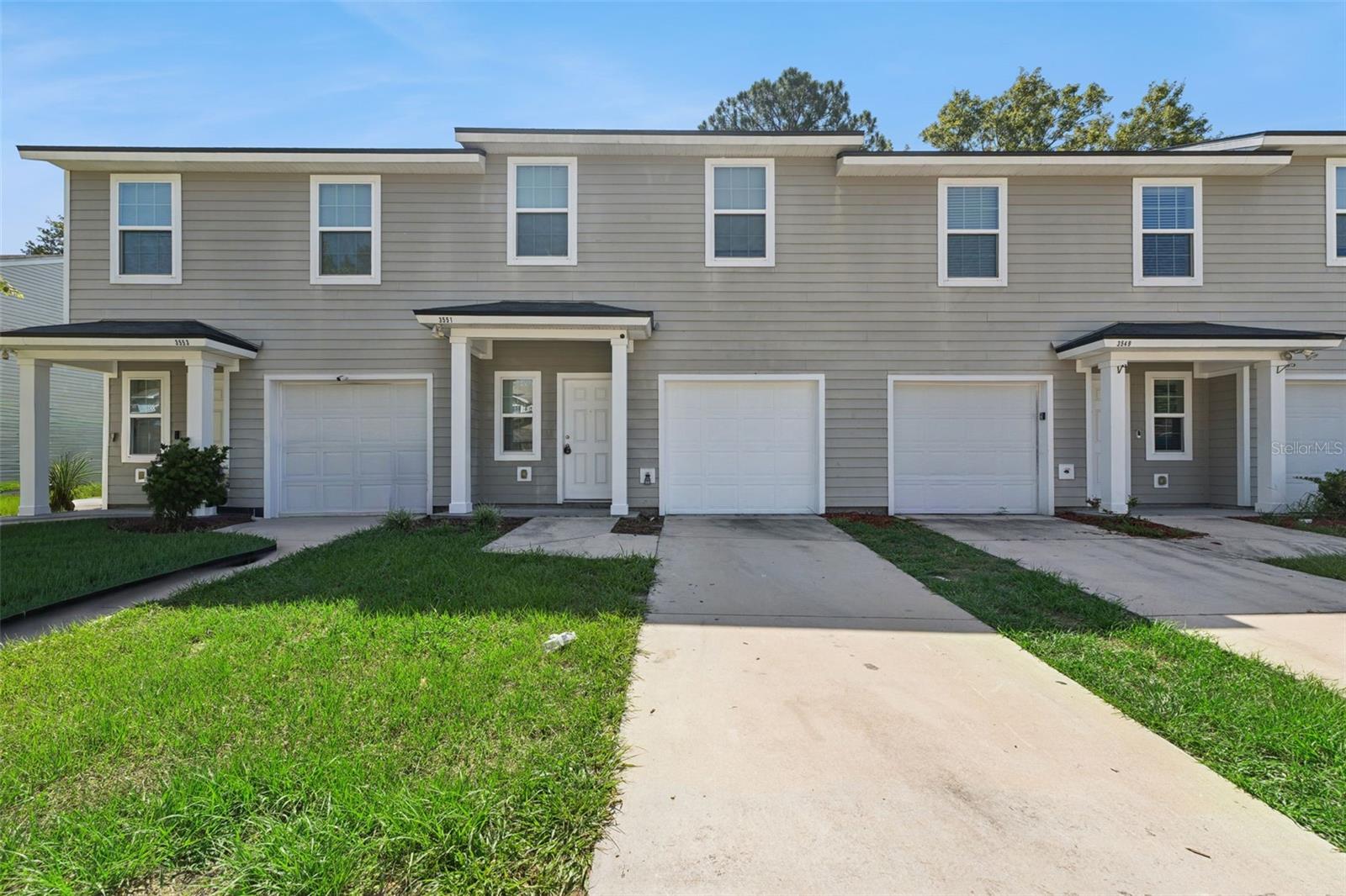 3551 Rain Forest Dr, Jacksonville, FL 32277