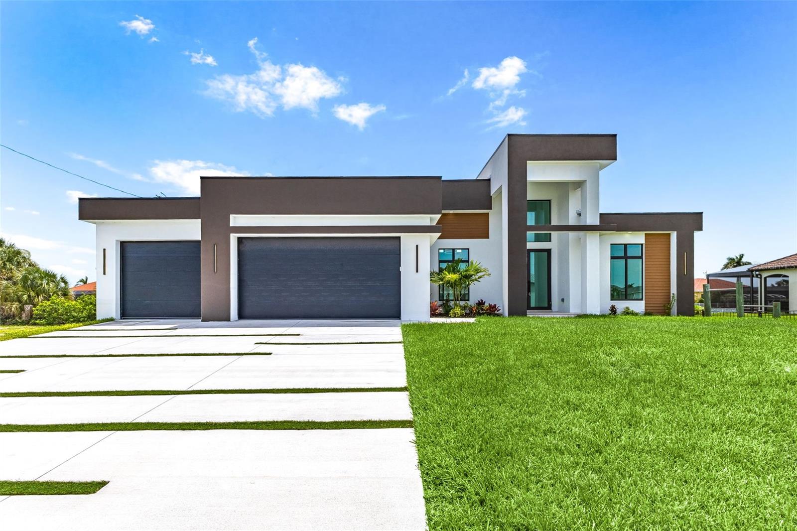 1503 38 Ave, Cape Coral, FL 33993