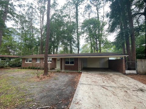 Single Family Residence in GAINESVILLE FL 1702 NE 15TH TERRACE.jpg